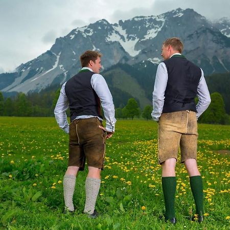 Apartmenthaus Lieselotte Ramsau am Dachstein Bagian luar foto